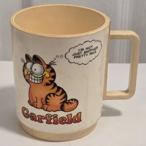 Vintage 1978 Garfield Plastic Cup Mug Made In The USA 80s
